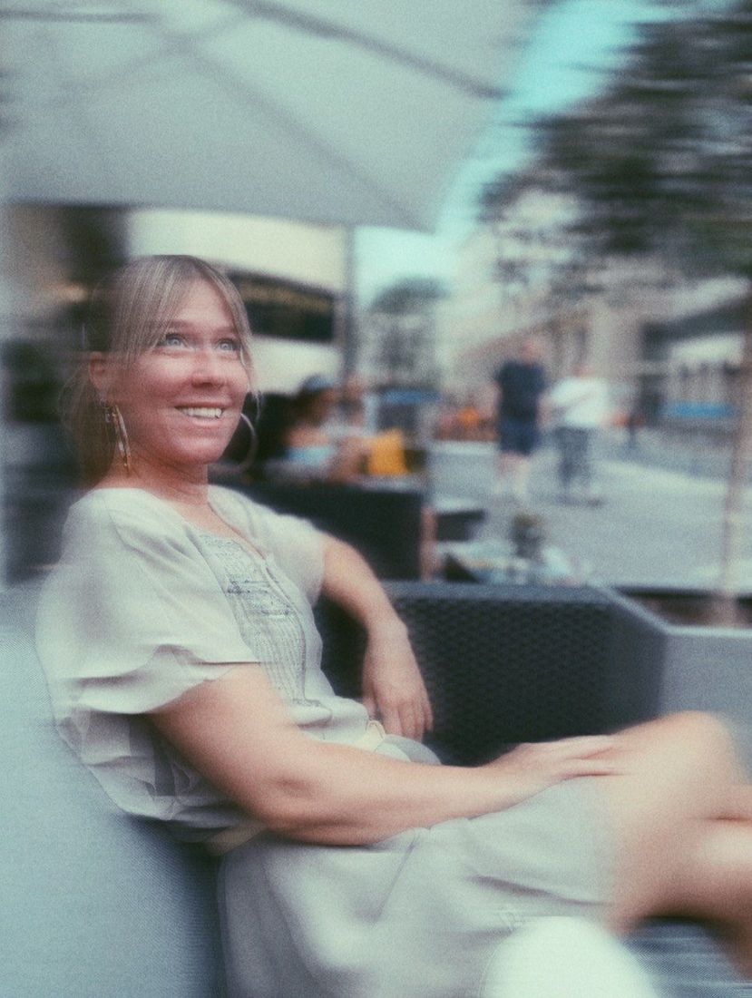 Jennifer Hartmann am See, Coach für ganzheitliche Frauengesundheit